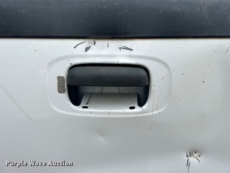 image for item DO6468 2005 GMC Sierra 2500HD Ext. Cab pickup truck