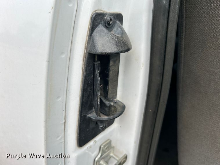 image for item DO6468 2005 GMC Sierra 2500HD Ext. Cab pickup truck