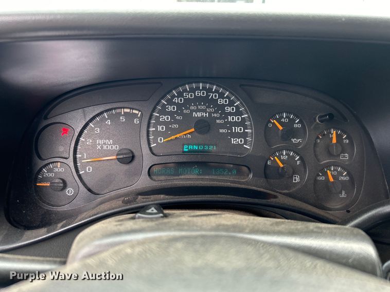 image for item DO6468 2005 GMC Sierra 2500HD Ext. Cab pickup truck