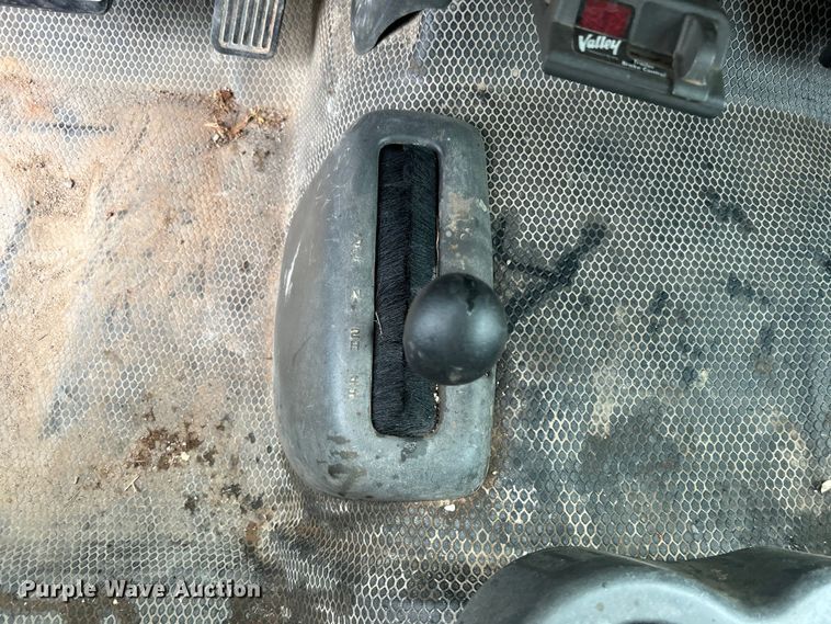image for item DO6468 2005 GMC Sierra 2500HD Ext. Cab pickup truck