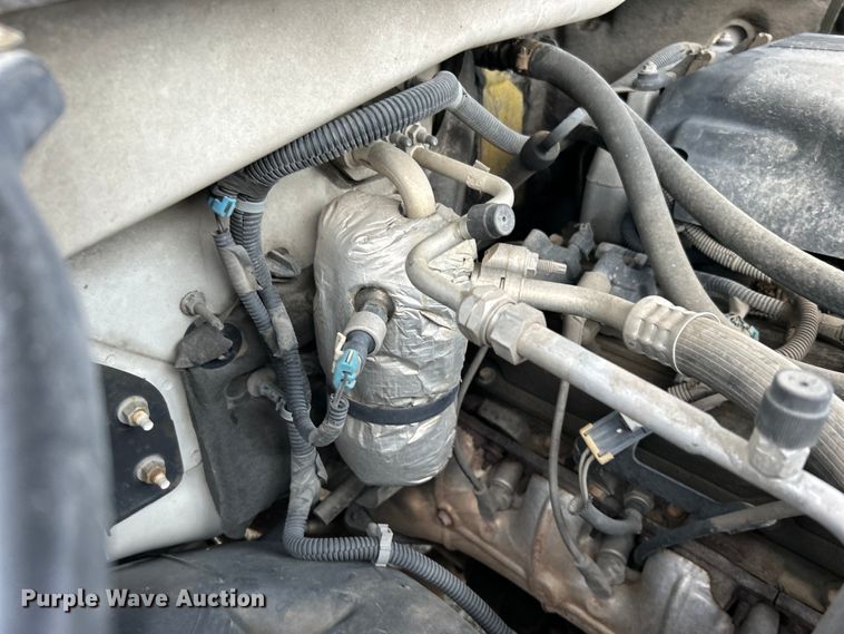 image for item DO6468 2005 GMC Sierra 2500HD Ext. Cab pickup truck