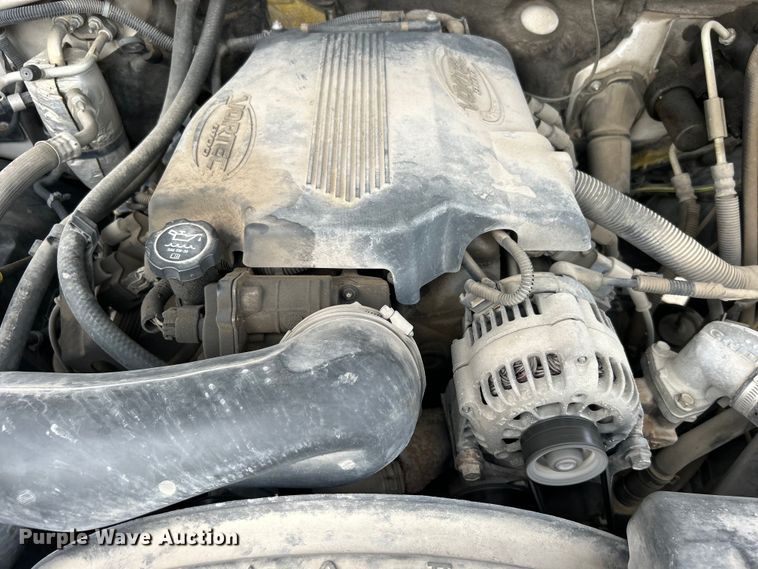 image for item DO6468 2005 GMC Sierra 2500HD Ext. Cab pickup truck