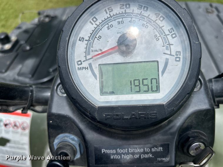 image for item DO6477 2004 Polaris Magnum 330 ATV