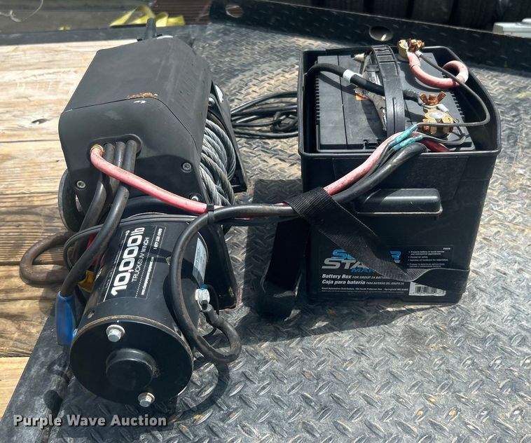 image for item DO6480 2021 Diamond C tilt deck equipment trailer