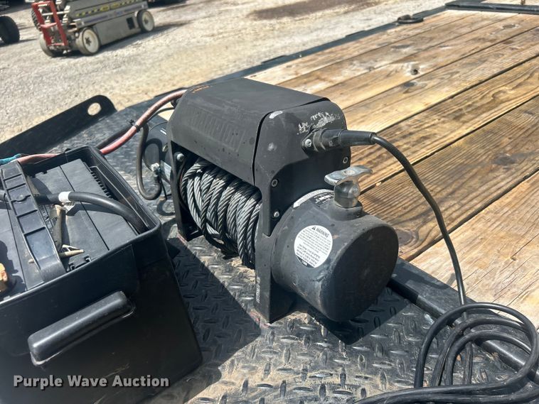 image for item DO6480 2021 Diamond C tilt deck equipment trailer