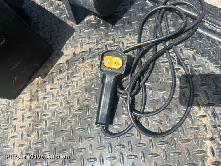 image for item DO6480 2021 Diamond C tilt deck equipment trailer