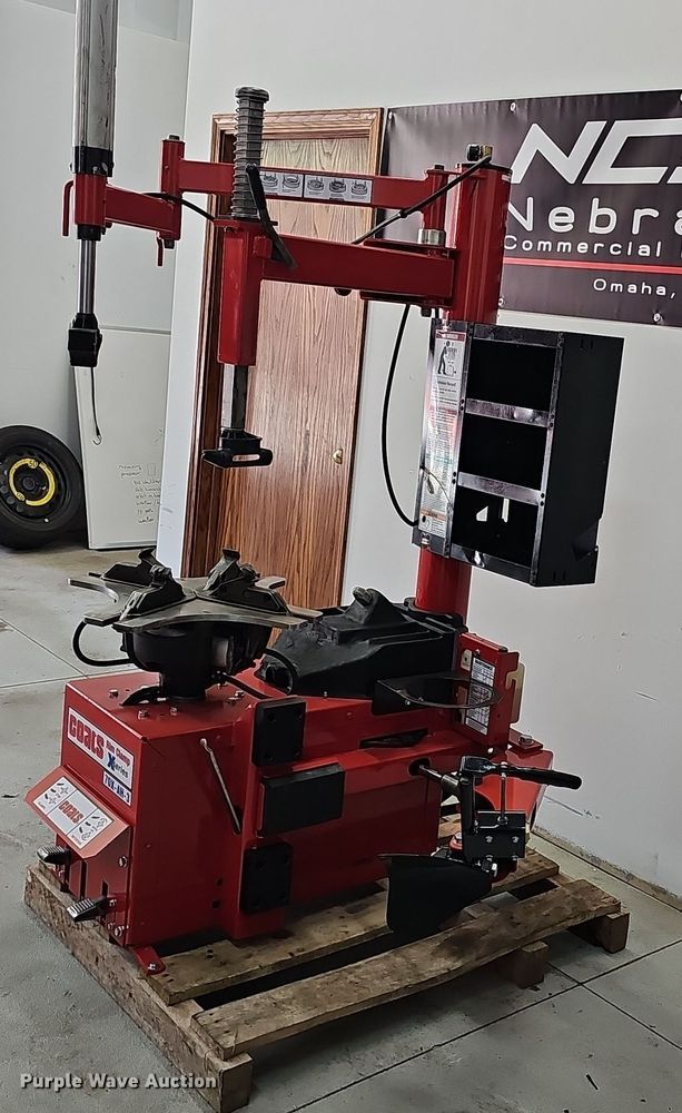 image for item DP0831 Coats 70X-AH-3 rim clamp tire machine