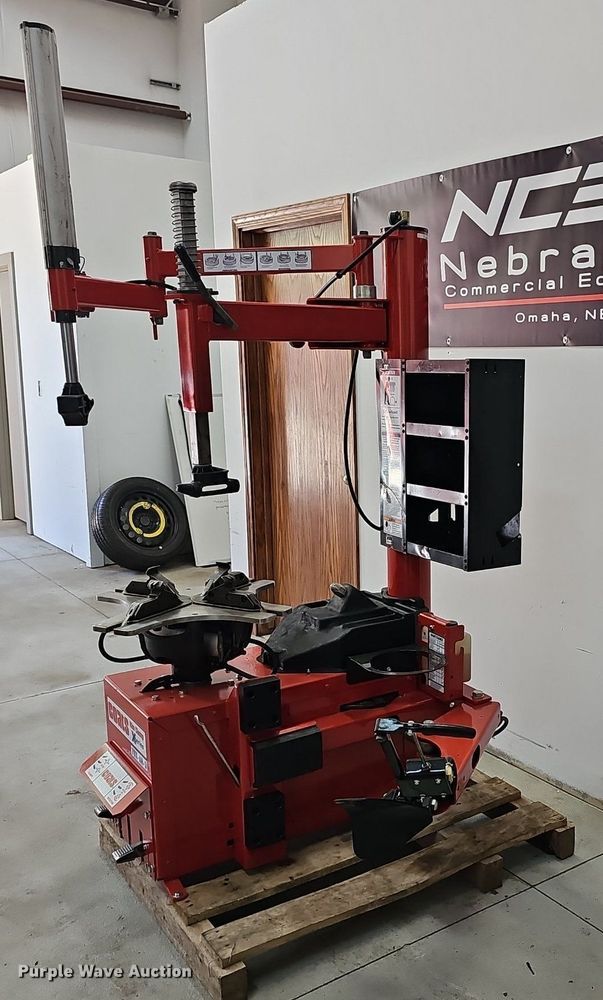 image for item DP0831 Coats 70X-AH-3 rim clamp tire machine