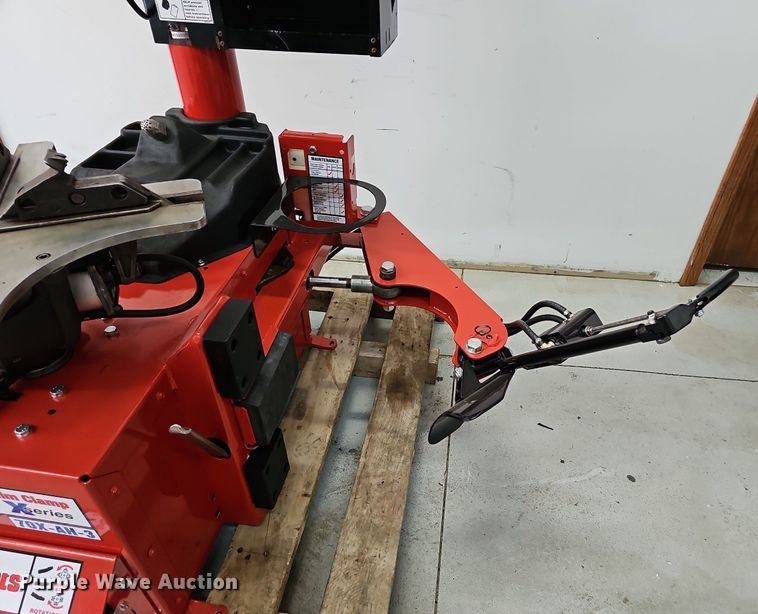 image for item DP0831 Coats 70X-AH-3 rim clamp tire machine