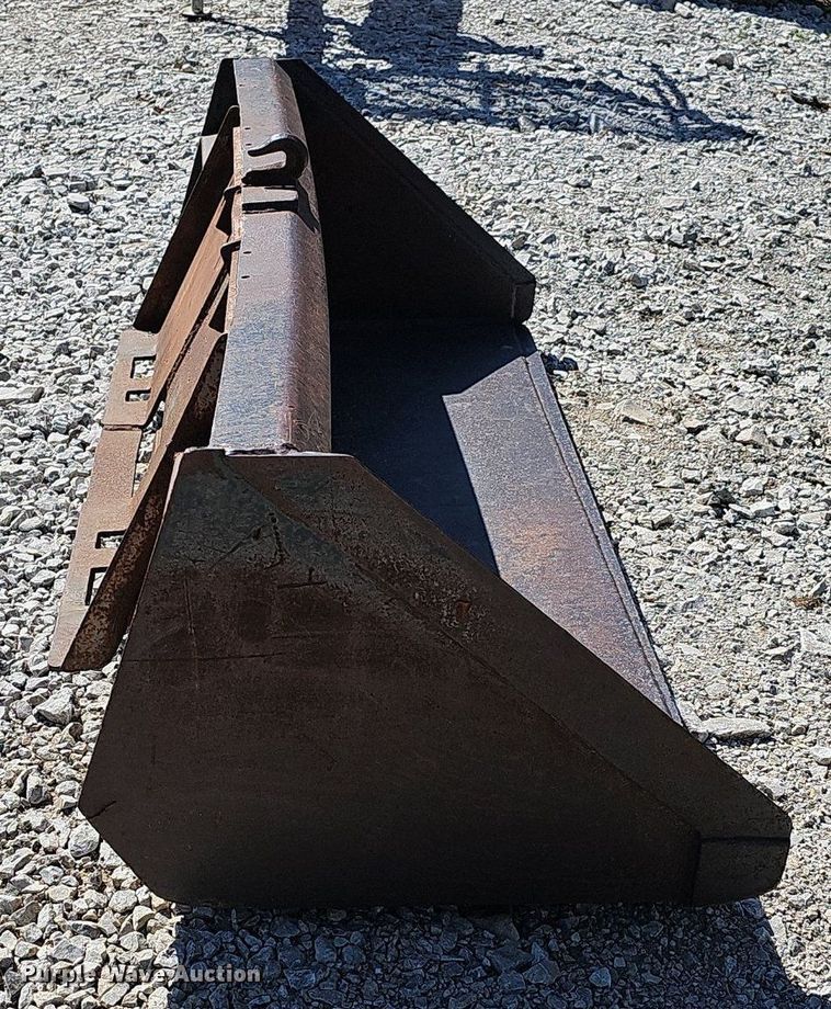 image for item DP0840 Skid steer bucket