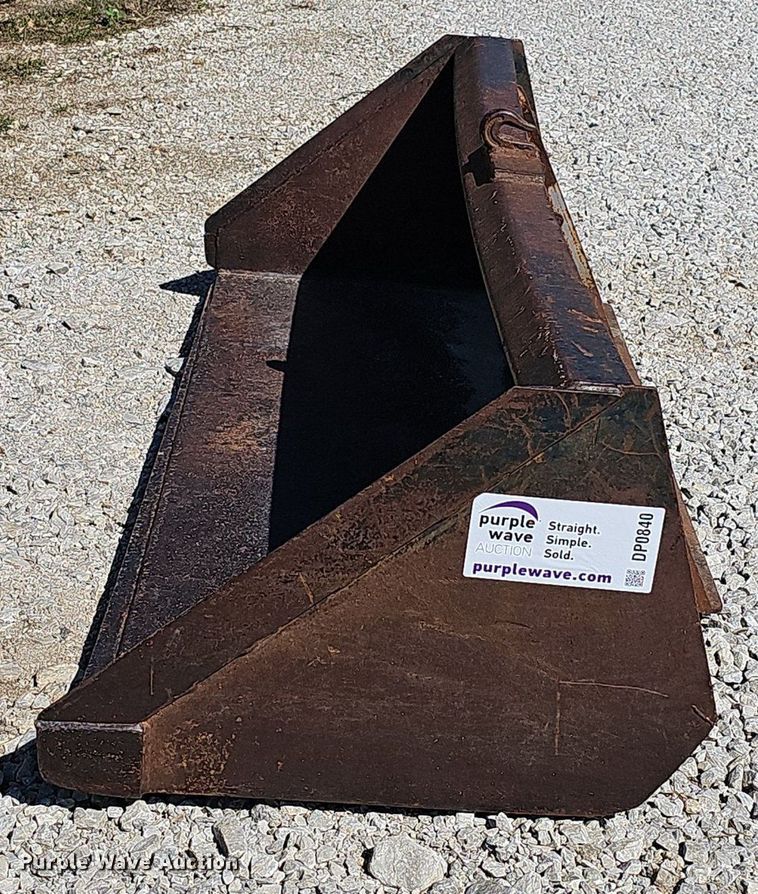 image for item DP0840 Skid steer bucket
