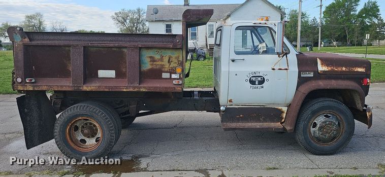 image for item DP0847 1974 GMC 6000 dump truck