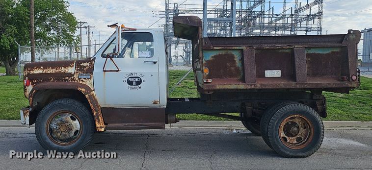 image for item DP0847 1974 GMC 6000 dump truck