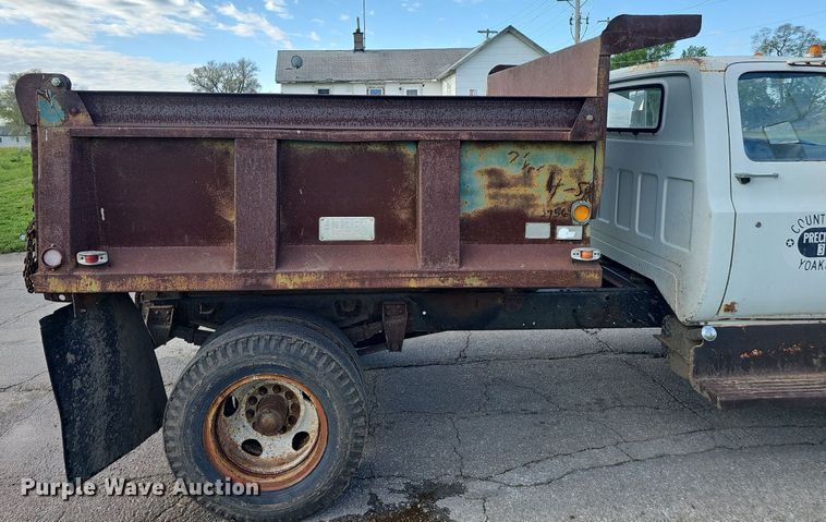 image for item DP0847 1974 GMC 6000 dump truck