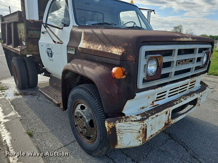 image for item DP0847 1974 GMC 6000 dump truck