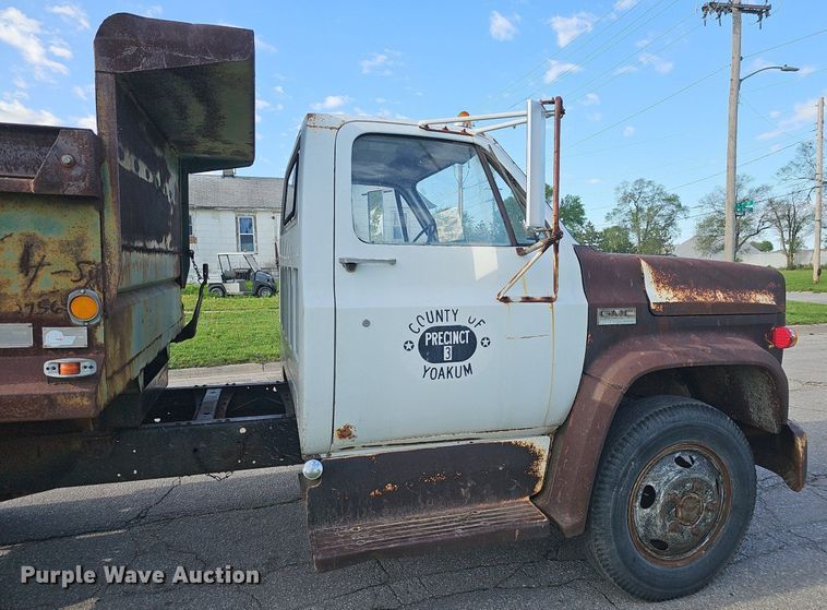 image for item DP0847 1974 GMC 6000 dump truck