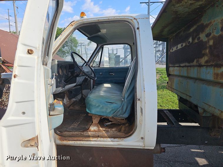 image for item DP0847 1974 GMC 6000 dump truck