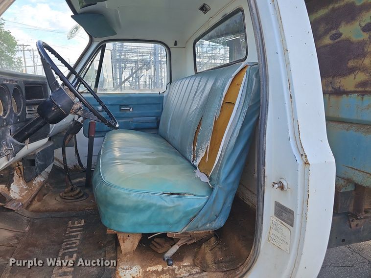 image for item DP0847 1974 GMC 6000 dump truck