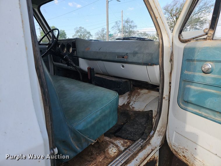 image for item DP0847 1974 GMC 6000 dump truck