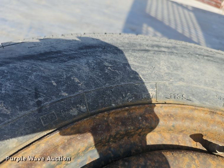 image for item DP0853 2015 Dodge Ram 2500HD Crew Cab flatbed pickup truck