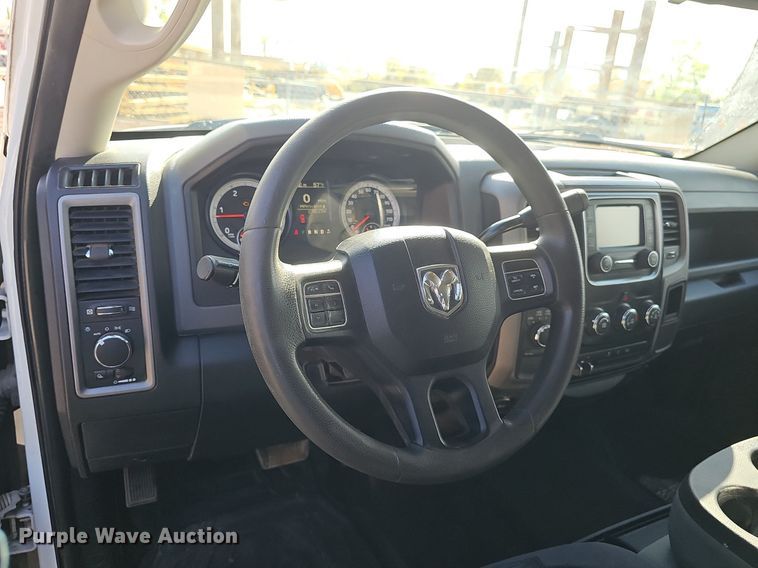 image for item DP0853 2015 Dodge Ram 2500HD Crew Cab flatbed pickup truck