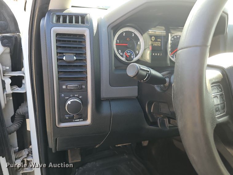 image for item DP0853 2015 Dodge Ram 2500HD Crew Cab flatbed pickup truck