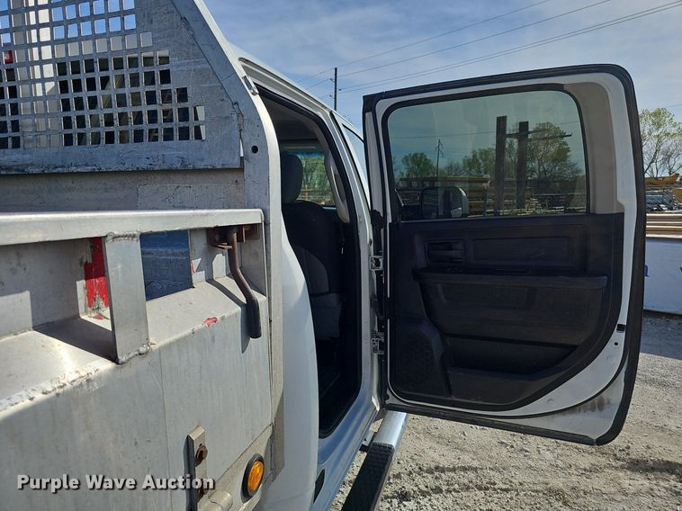 image for item DP0853 2015 Dodge Ram 2500HD Crew Cab flatbed pickup truck