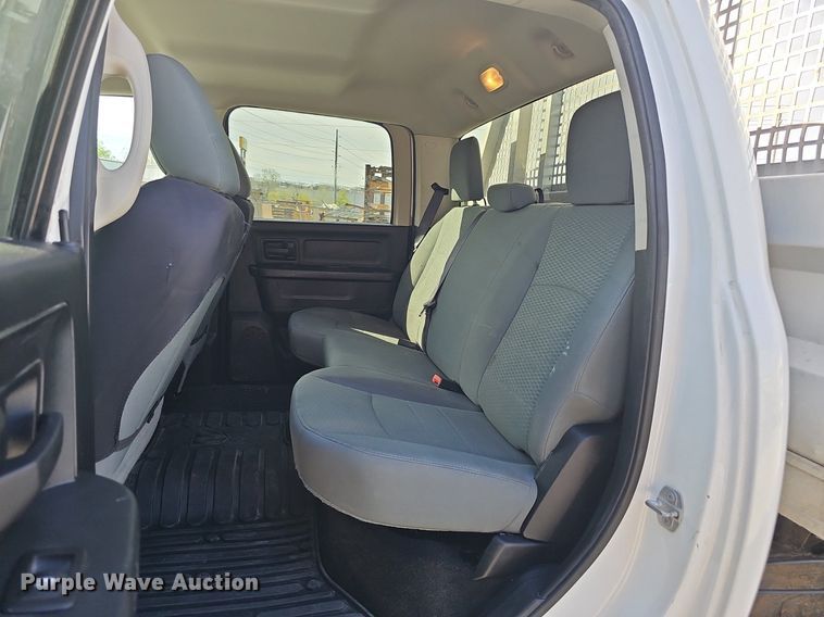 image for item DP0853 2015 Dodge Ram 2500HD Crew Cab flatbed pickup truck