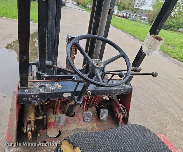 image for item DP0874 Hyster forklift