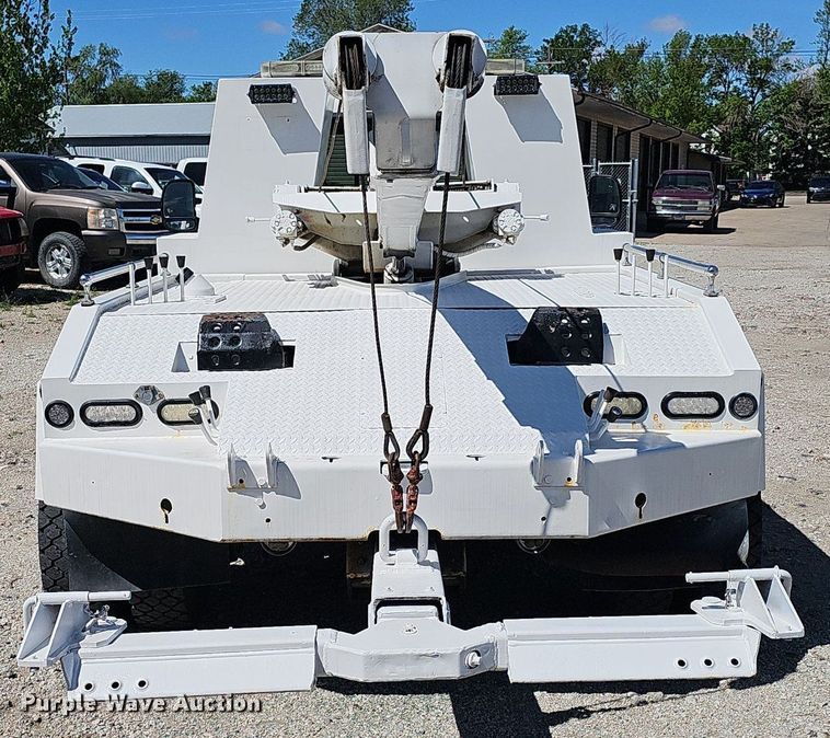 image for item DP0887 2002 Ford  F450 Super Duty XL tow truck