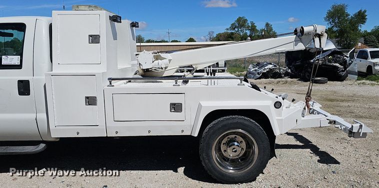 image for item DP0887 2002 Ford  F450 Super Duty XL tow truck