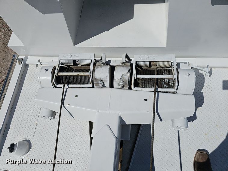 image for item DP0887 2002 Ford  F450 Super Duty XL tow truck