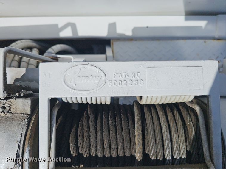 image for item DP0887 2002 Ford  F450 Super Duty XL tow truck