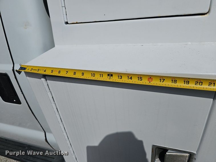 image for item DP0887 2002 Ford  F450 Super Duty XL tow truck