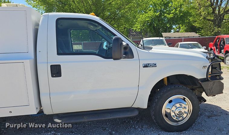 image for item DP0887 2002 Ford  F450 Super Duty XL tow truck