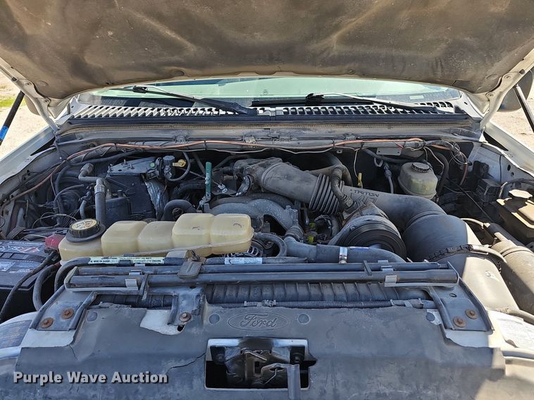 image for item DP0887 2002 Ford  F450 Super Duty XL tow truck