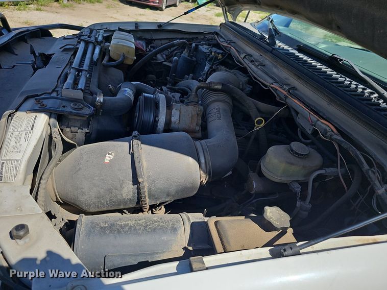 image for item DP0887 2002 Ford  F450 Super Duty XL tow truck