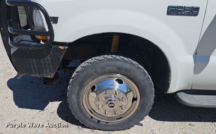 image for item DP0887 2002 Ford  F450 Super Duty XL tow truck