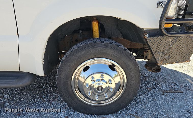 image for item DP0887 2002 Ford  F450 Super Duty XL tow truck