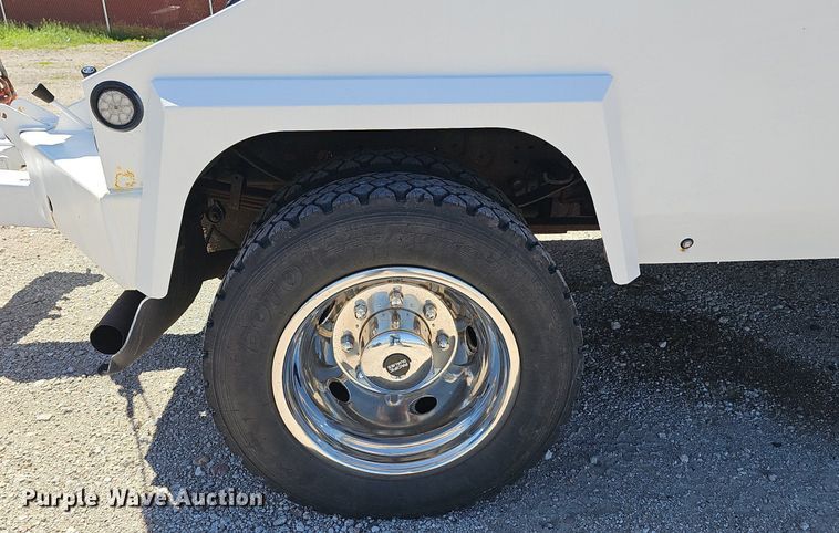 image for item DP0887 2002 Ford  F450 Super Duty XL tow truck