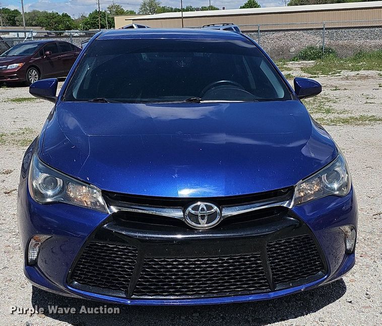 image for item DP0890 2016 Toyota  Camry SE 