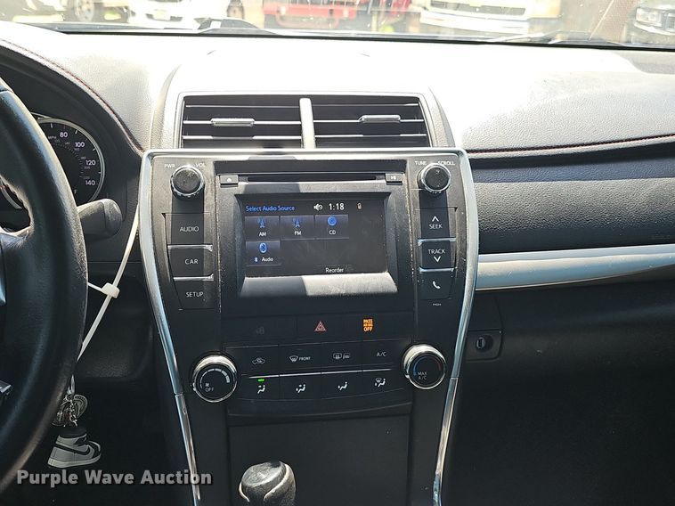 image for item DP0890 2016 Toyota  Camry SE 