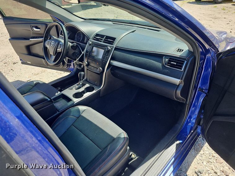 image for item DP0890 2016 Toyota  Camry SE 