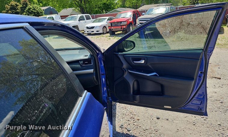 image for item DP0890 2016 Toyota  Camry SE 