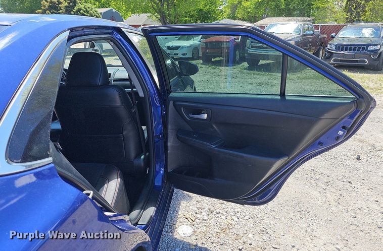 image for item DP0890 2016 Toyota  Camry SE 