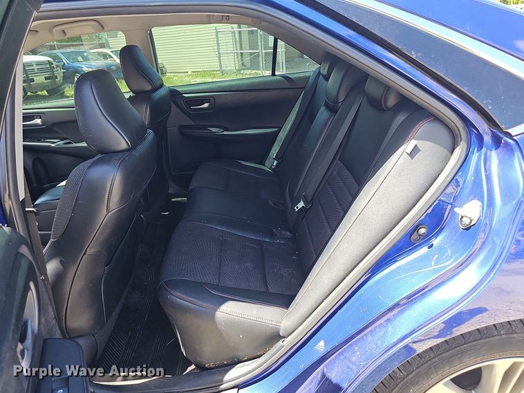 image for item DP0890 2016 Toyota  Camry SE 