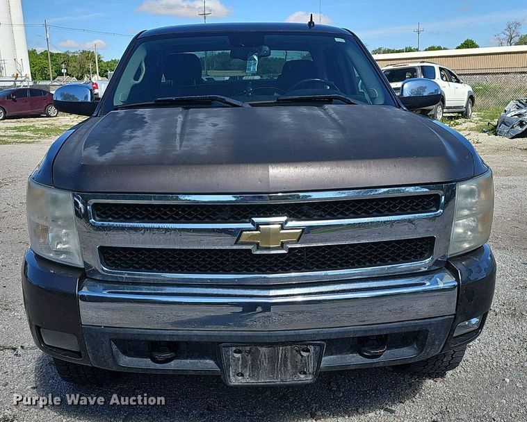 image for item DP0892 2007 Chevrolet Silverado Z71 Ext. Cab pickup truck