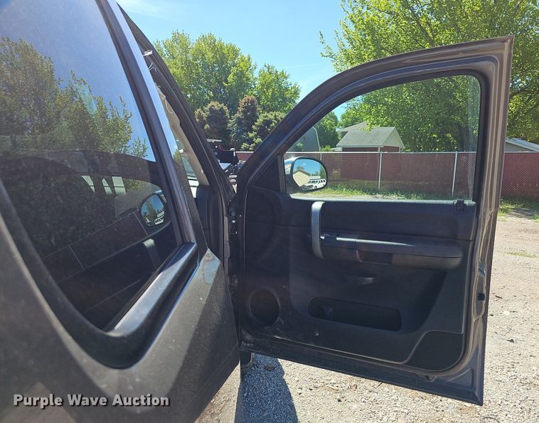 image for item DP0892 2007 Chevrolet Silverado Z71 Ext. Cab pickup truck