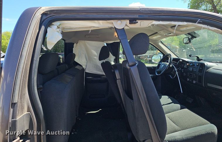 image for item DP0892 2007 Chevrolet Silverado Z71 Ext. Cab pickup truck