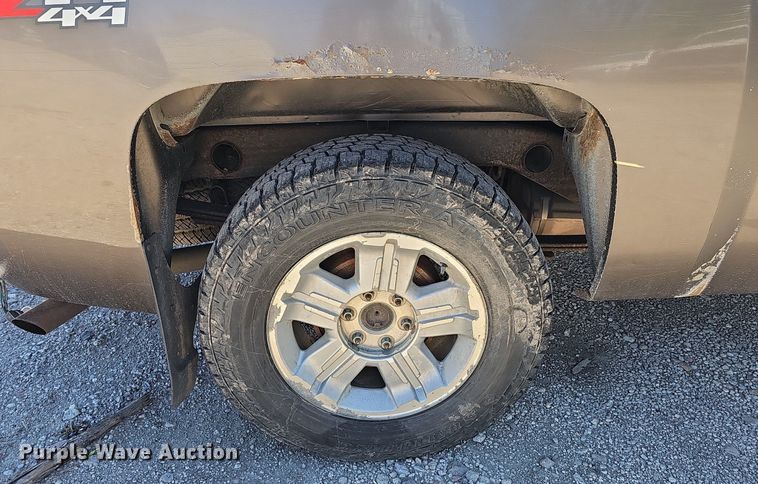 image for item DP0892 2007 Chevrolet Silverado Z71 Ext. Cab pickup truck